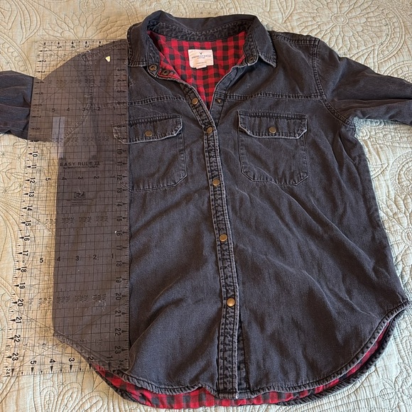 American Eagle Distressed Denim Jacket lined with Plaid Flannel Oversized Fit - Picture 7 of 14